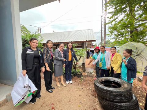 วันที่ 22 ธันวาคม 2568 งานสาธารณสุข สำนักปลัดองค์การบริหารส่วนตำบลบ้านหินโงมได้ลงพื้นที่ Re-x-ray โครงการถังขยะเปียกลดโรคร้อน เพื่อบรรลุเป้าหมายการปล่อยก๊าซเรือนกระจกสุทธิเป็นศูนย์ ประจำปีงบประมาณ พ.ศ.2569